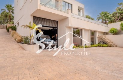 Resale - Villa - Orihuela Costa  - Las Colinas Golf