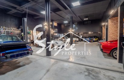 Resale - Villa - Orihuela Costa  - Las Colinas Golf