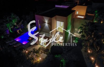 Resale - Villa - Orihuela Costa  - Las Colinas Golf