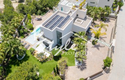 Resale - Villa - Orihuela Costa  - Las Colinas Golf