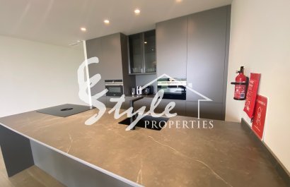 Reventa - Apartamento - Las Colinas - Las Colinas Golf