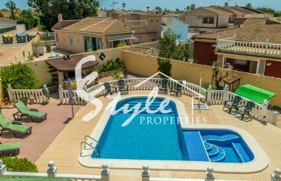 Resale - Villa - Torrevieja - La Siesta