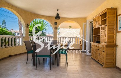 Resale - Villa - Torrevieja - La Siesta