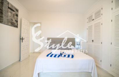 Resale - Villa - Torrevieja - La Siesta