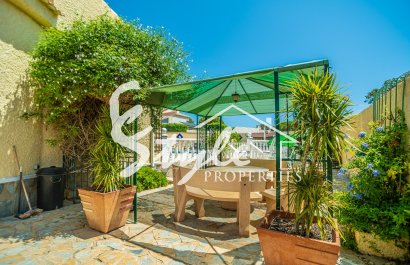 Resale - Villa - Torrevieja - La Siesta