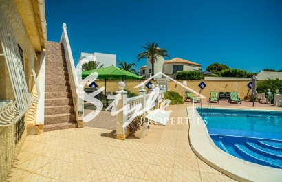 Resale - Villa - Torrevieja - La Siesta