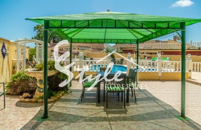 Resale - Villa - Torrevieja - La Siesta
