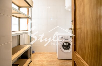 Resale - Apartment - Orihuela Costa  - Punta Prima