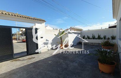 Resale - Villa - El Chaparral - El Chaparal