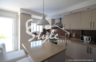 Resale - Villa - Villamartin - Villacosta