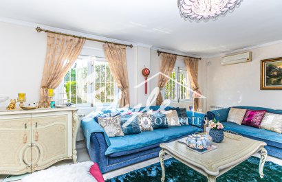 Вторичное жилье - Вилла - Кампоамор