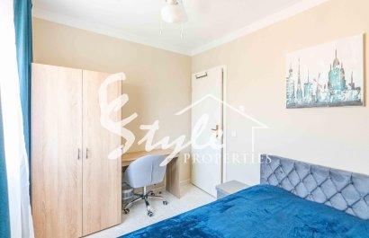 Resale - Villa - Orihuela Costa  - Punta Prima