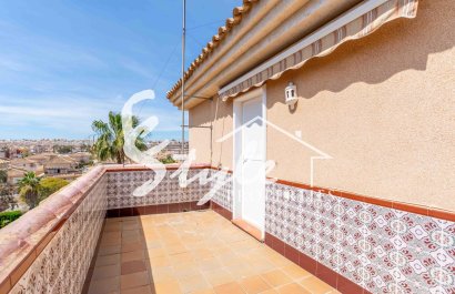 Resale - Villa - Orihuela Costa  - Punta Prima