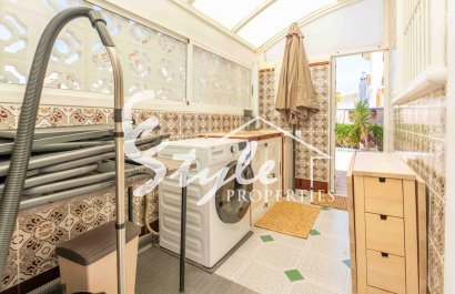 Resale - Villa - Orihuela Costa  - Punta Prima