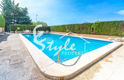 Resale - Villa - Orihuela Costa  - Punta Prima