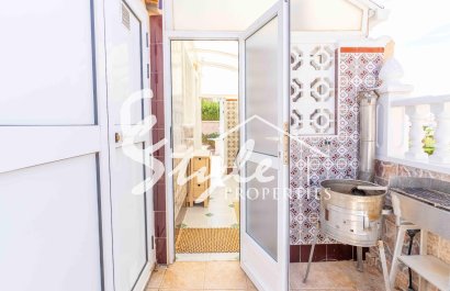 Resale - Villa - Orihuela Costa  - Punta Prima