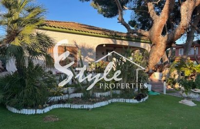 Reventa - Villa - Orihuela Costa  - Altos de Campoamor