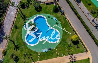 Resale - Apartment - Orihuela Costa  - Campoamor