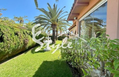 Resale - Villa - Orihuela Costa  - Cabo Roig