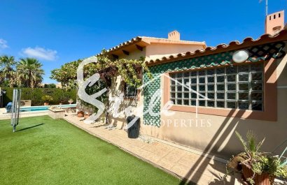 Resale - Villa - Orihuela Costa  - Cabo Roig