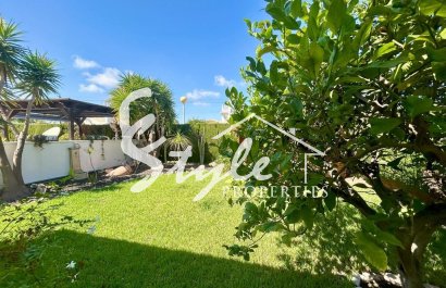 Resale - Villa - Orihuela Costa  - Cabo Roig