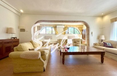 Resale - Villa - Orihuela Costa  - Cabo Roig