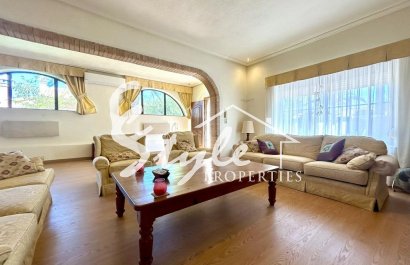 Resale - Villa - Orihuela Costa  - Cabo Roig