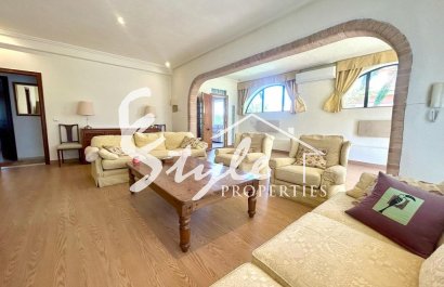 Resale - Villa - Orihuela Costa  - Cabo Roig