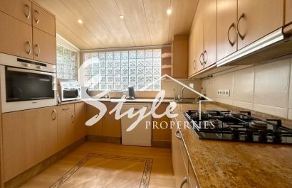 Resale - Villa - Orihuela Costa  - Cabo Roig