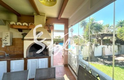 Resale - Villa - Orihuela Costa  - Cabo Roig