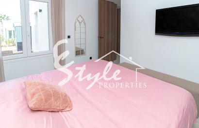 Reventa - Villa - Algorfa - La Finca