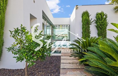 Resale - Villa - Las Colinas - Las Colinas Golf
