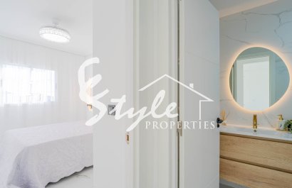 Resale - 1. Apartment / flat - Orihuela Costa  - Playa Flamenca