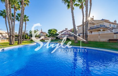 Resale - 1. Apartment / flat - Orihuela Costa  - Playa Flamenca