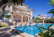 Luxury villa for sale in Cabo Roig, Costa Blanca, Alicante, Spain