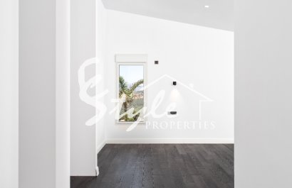 Resale - Villa - Altea