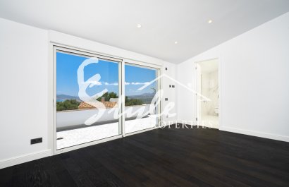 Resale - Villa - Altea