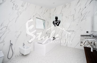 Resale - Villa - Altea