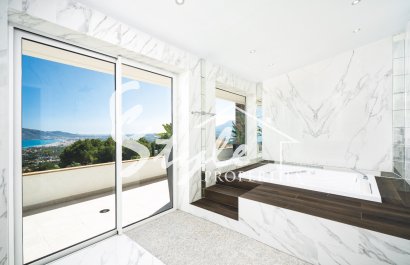 Resale - Villa - Altea