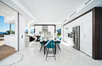 Resale - Villa - Altea