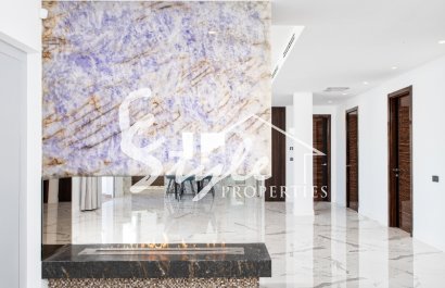 Resale - Villa - Altea