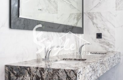 Resale - Villa - Altea