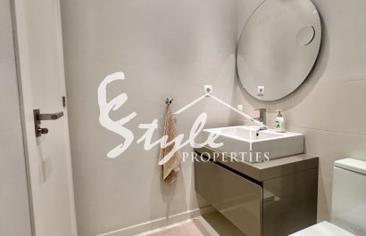 Resale - Apartment - Orihuela Costa  - Villamartin