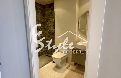 Resale - Apartment - Orihuela Costa  - Villamartin