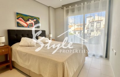 Resale - Apartment - Orihuela Costa  - Villamartin