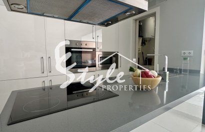 Resale - Apartment - Orihuela Costa  - Villamartin