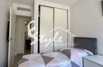 Resale - Apartment - Orihuela Costa  - Punta Prima