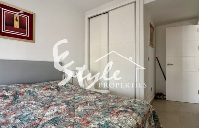 Resale - Apartment - Orihuela Costa  - Punta Prima