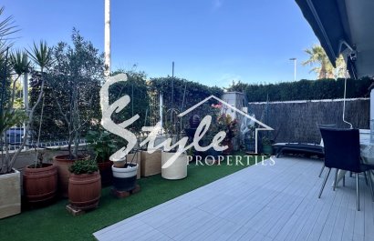 Resale - Apartment - Orihuela Costa  - Punta Prima