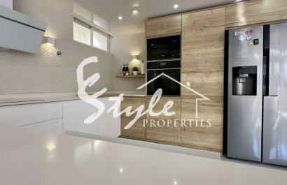 Reventa - Villa - Orihuela Costa  - Los Altos